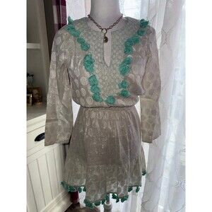 EUC Sail to Sable Embroidered Pom Pom white teal Dress size xs